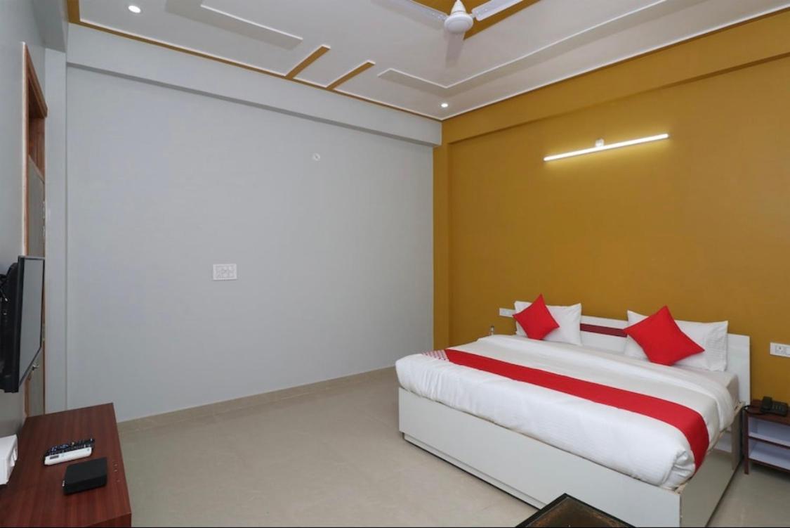 Hotel Sammy Grand Lucknow Exterior photo